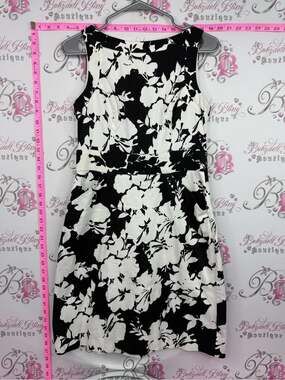 Chaps dress flower Black and White Floral Sleeveless Dress